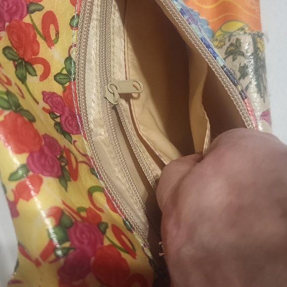 MUNDI Multicolored Floral Handle Bar Clutch - Picture 7 of 12